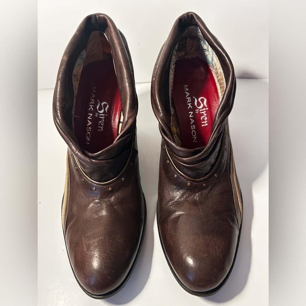 Siren by Mark Nason Black Leather Ankle Boots Size 6 Brown Heel, Amazing details